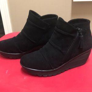 Skechers Memory Foam Wedge Booties Size 10